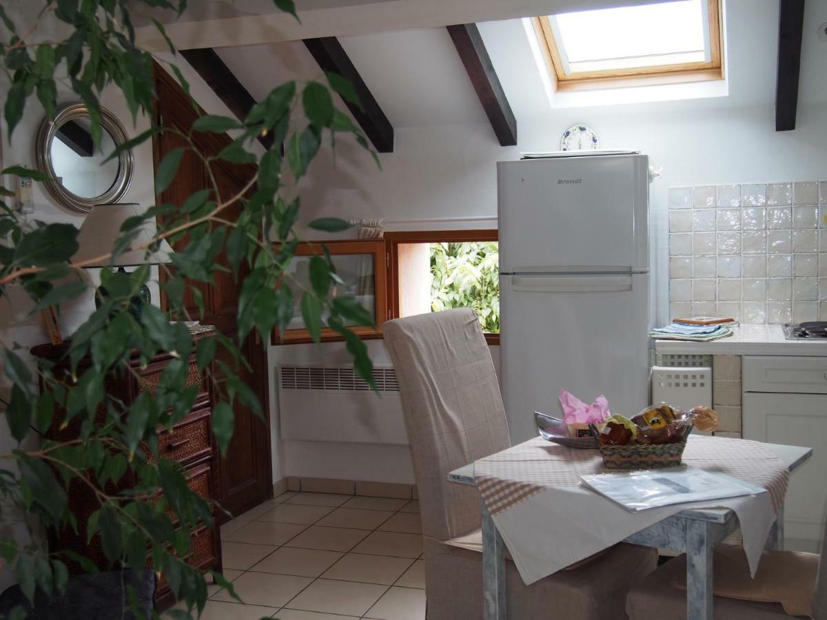 Studio Le Petit Nid D'Amour Meuble Tourisme 3 Etoiles Poggio Santa-Lucia-di-Tallano エクステリア 写真